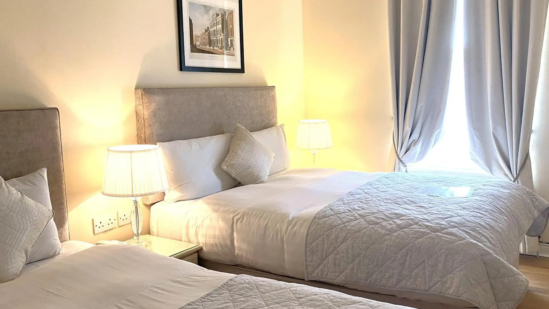 Waterloo Lodge Dublin 3*,